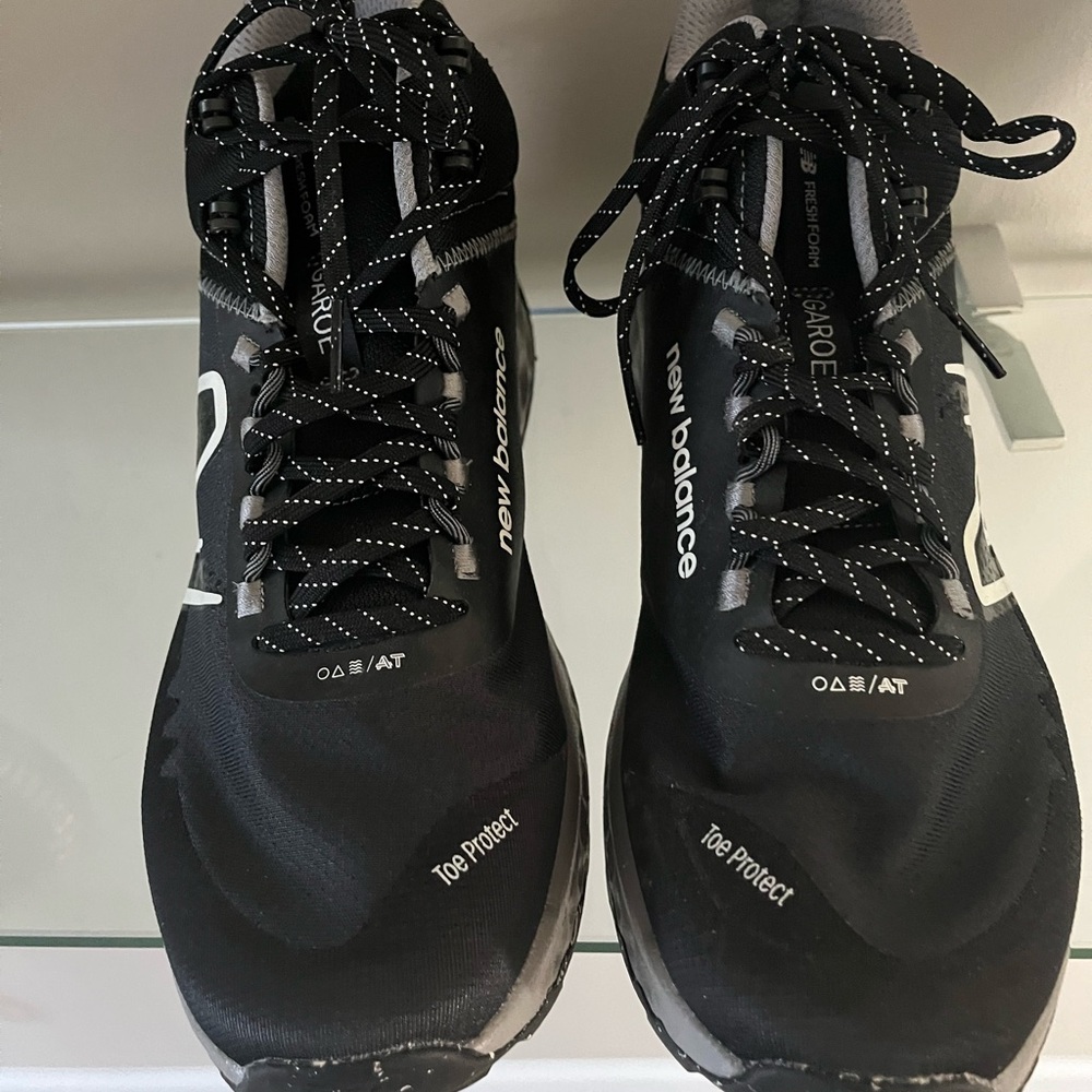 New Balance Men's Fresh Foam Garoé Trail Running Shoe. Size 11. Black /Gray.